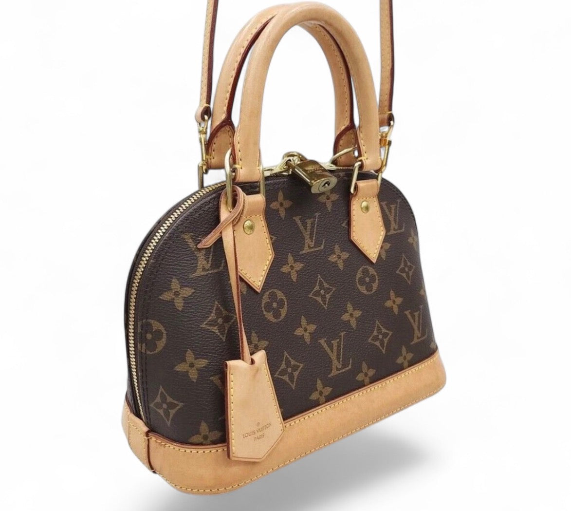 Louis Vuitton ￼
