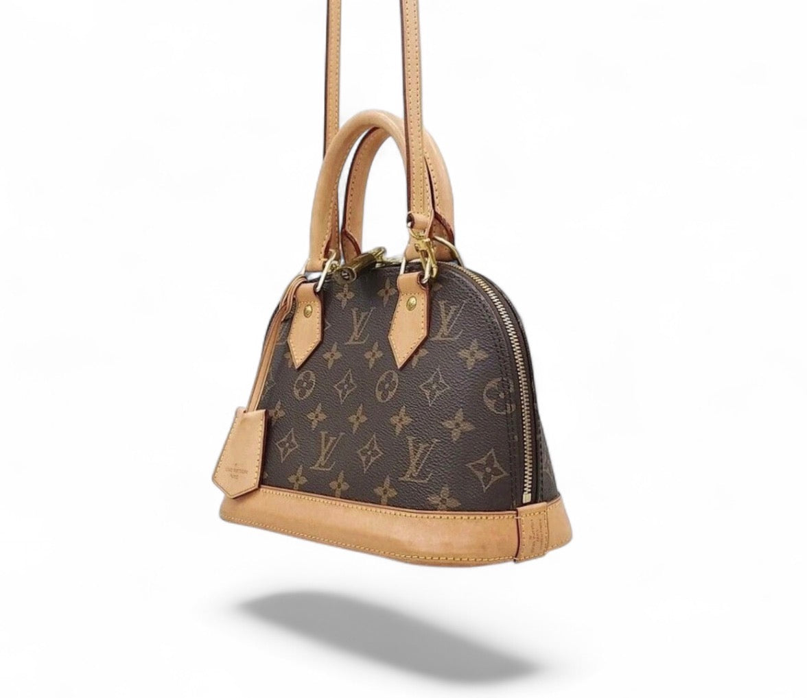 Louis Vuitton ￼